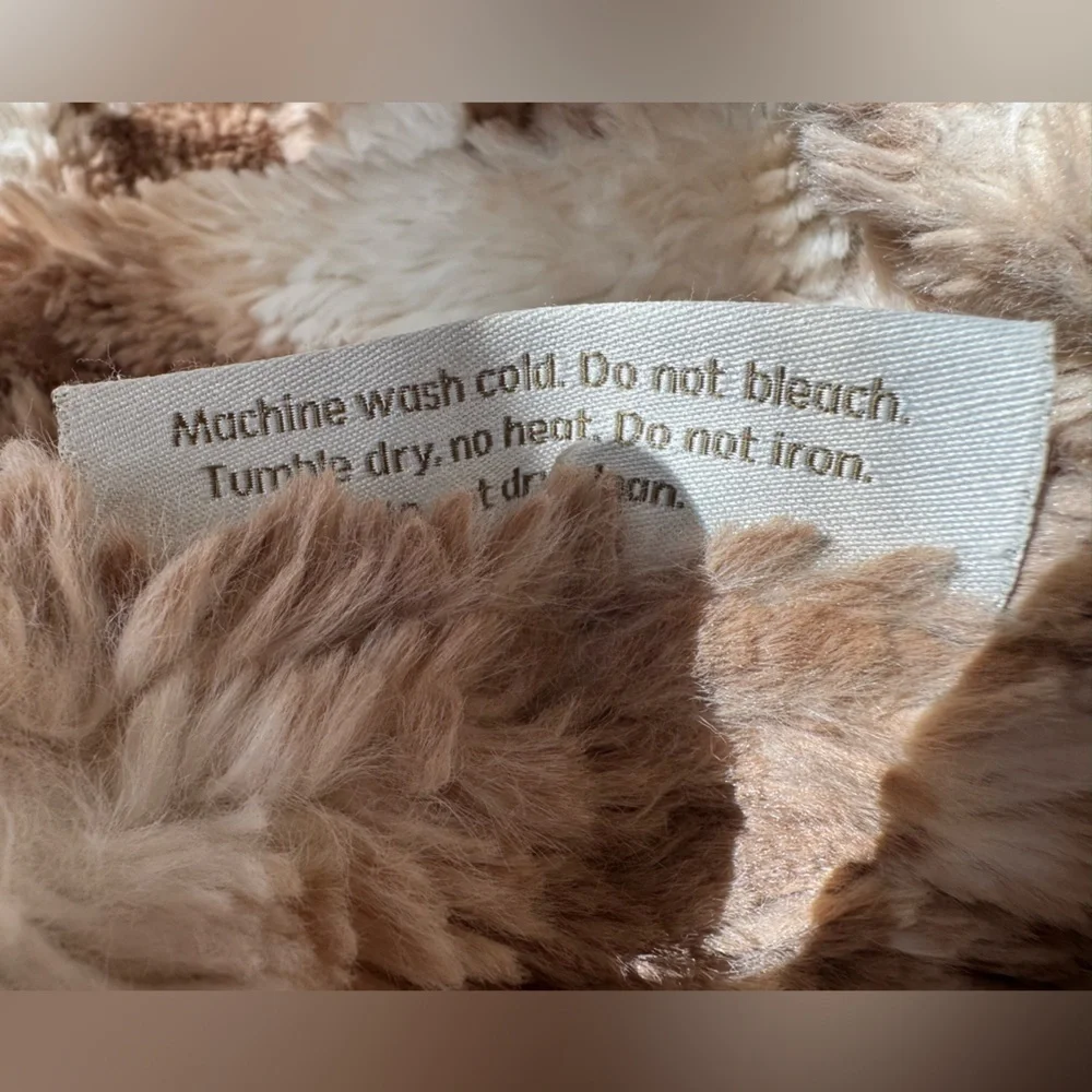 Minky Couture Adult Blanket - Picture 4 of 4